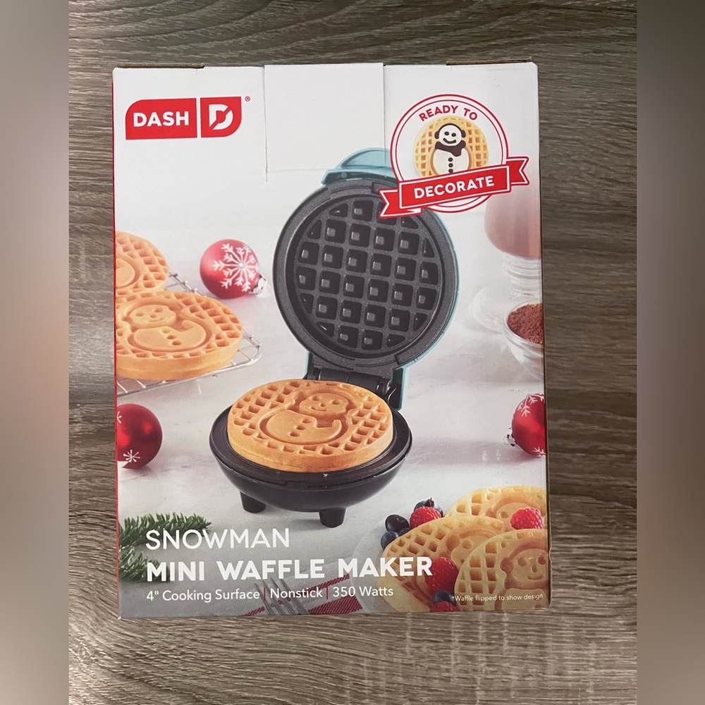 Dash Snowman Mini Waffle Maker - Blue